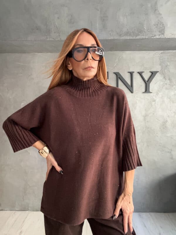 Καφέ Oversized Μπλούζα με Διακριτική Λάμψη - New Collection